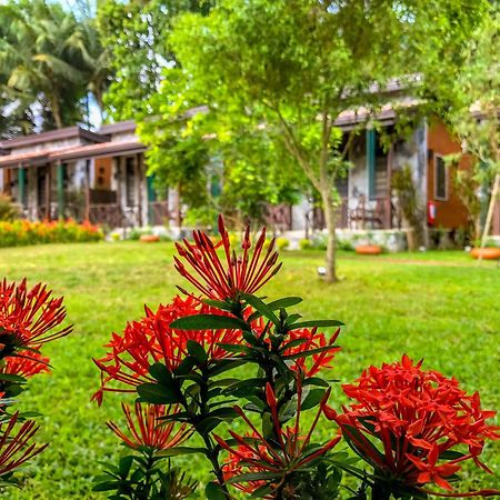 Villa Pinnawala Exterior photo