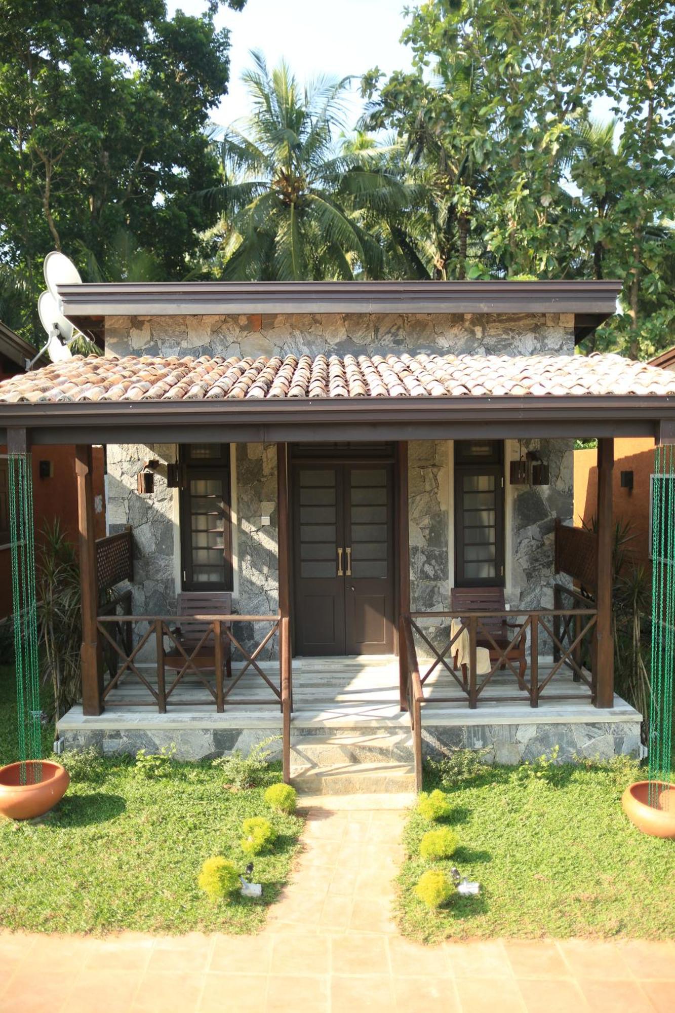 Villa Pinnawala Exterior photo