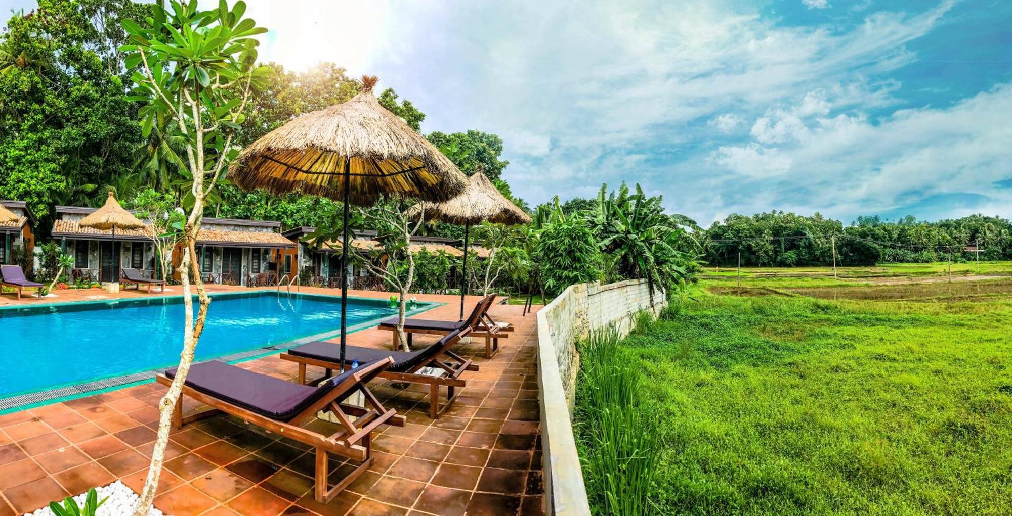 Villa Pinnawala Exterior photo